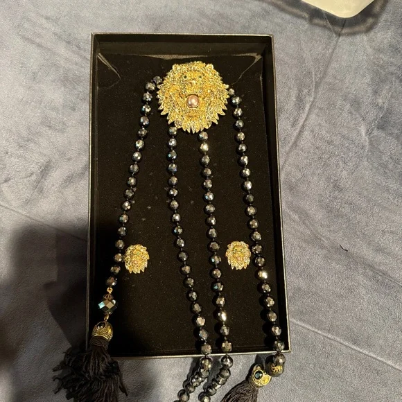 HEIDI DAUS LARIAT LION CRYSTAL BEADED NECKLACE & EARRINGS AND PIN SET - Picture 6 of 8